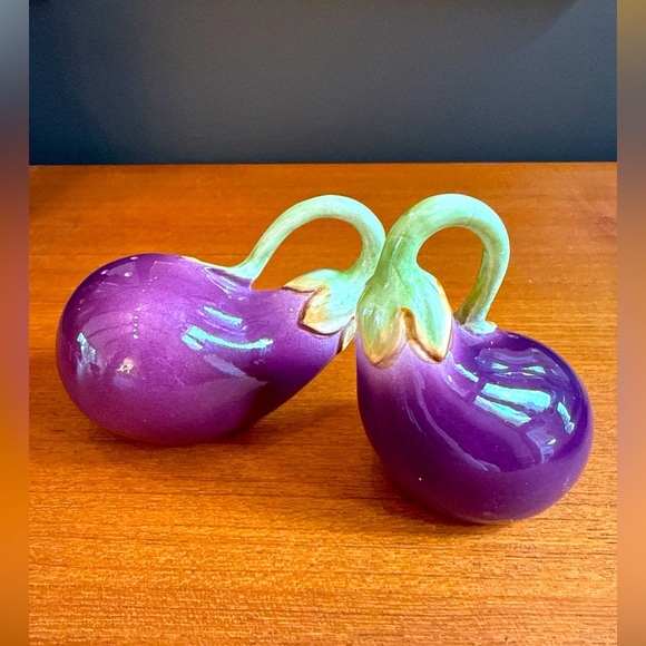 Fitz & Floyd Ceramic Eggplant Salt & Pepper Shaker - Picture 1 of 11